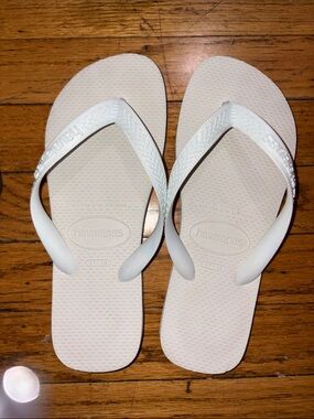 Havaianas White Slim Strap Flip Flops